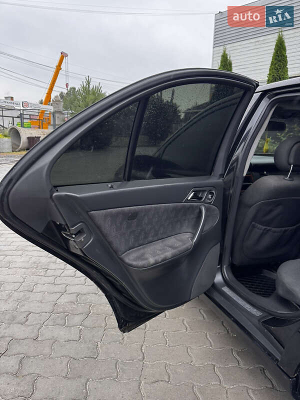 Седан Mercedes-Benz C-Class 2001 в Тернополі