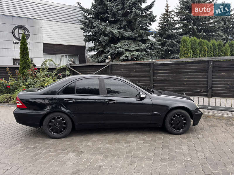 Седан Mercedes-Benz C-Class 2001 в Тернополі