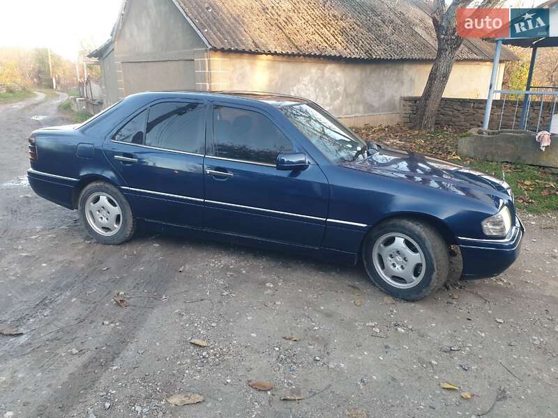 Седан Mercedes-Benz C-Class 1995 в Вінниці фото 5 Седан Mercedes-Benz C-Class 1995 в Вінниці