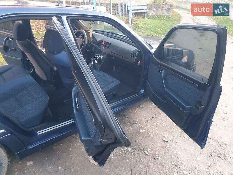Седан Mercedes-Benz C-Class 1995 в Вінниці фото 15 Седан Mercedes-Benz C-Class 1995 в Вінниці