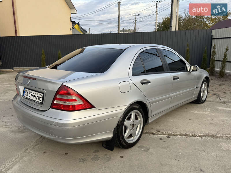 Седан Mercedes-Benz C-Class 2004 в Нетешине фото 10 Седан Mercedes-Benz C-Class 2004 в Нетешине