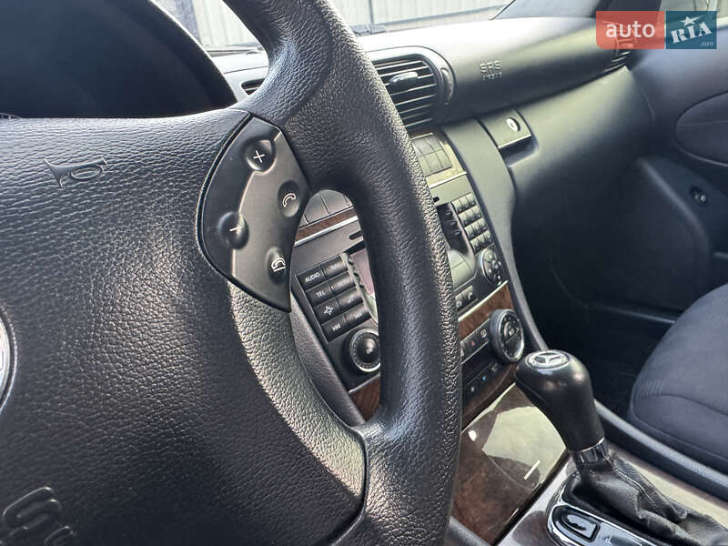Седан Mercedes-Benz C-Class 2004 в Нетешине фото 29 Седан Mercedes-Benz C-Class 2004 в Нетешине