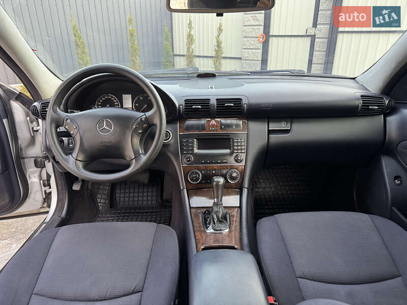 Седан Mercedes-Benz C-Class 2004 в Нетешине фото 33 Седан Mercedes-Benz C-Class 2004 в Нетешине