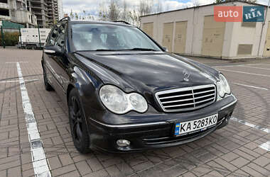 Універсал Mercedes-Benz C-Class 2004 в Києві