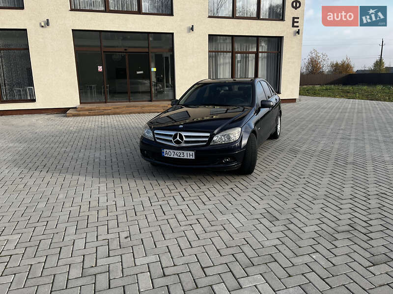 Седан Mercedes-Benz C-Class 2010 в Тячеві