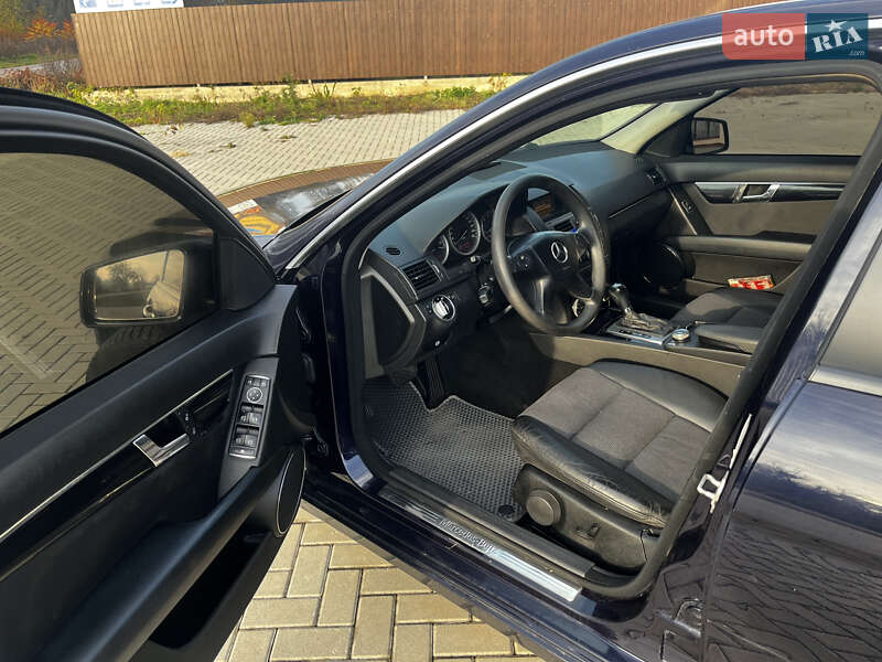 Седан Mercedes-Benz C-Class 2010 в Тячеві