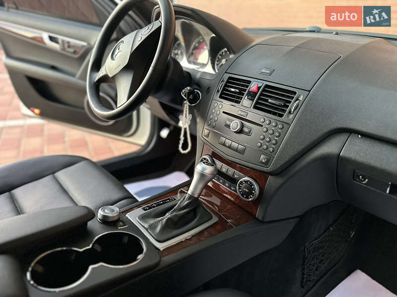 Седан Mercedes-Benz C-Class 2008 в Одесі фото 31 Седан Mercedes-Benz C-Class 2008 в Одесі