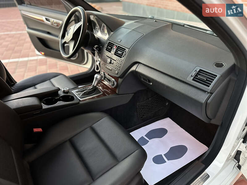 Седан Mercedes-Benz C-Class 2008 в Одесі фото 51 Седан Mercedes-Benz C-Class 2008 в Одесі