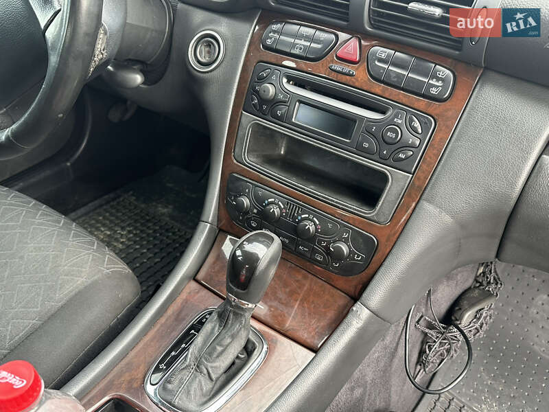Універсал Mercedes-Benz C-Class 2002 в Рівному