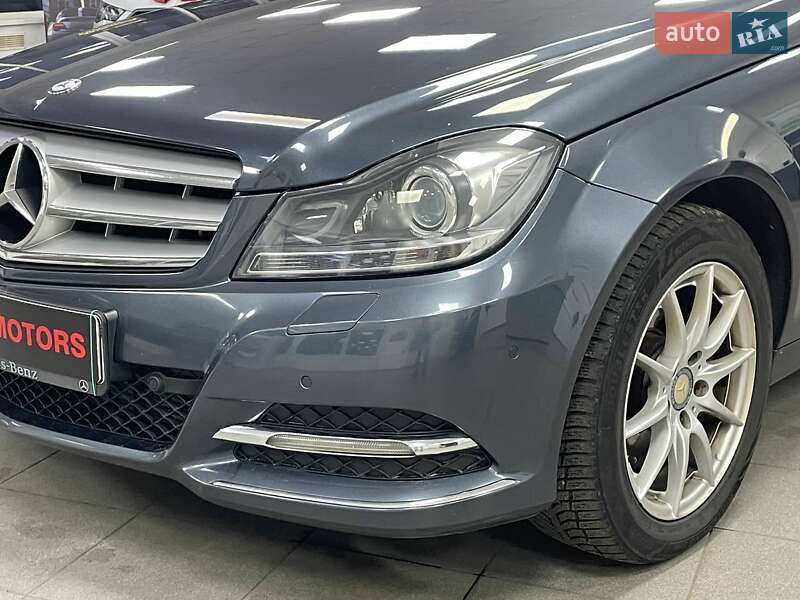 Універсал Mercedes-Benz C-Class 2013 в Києві