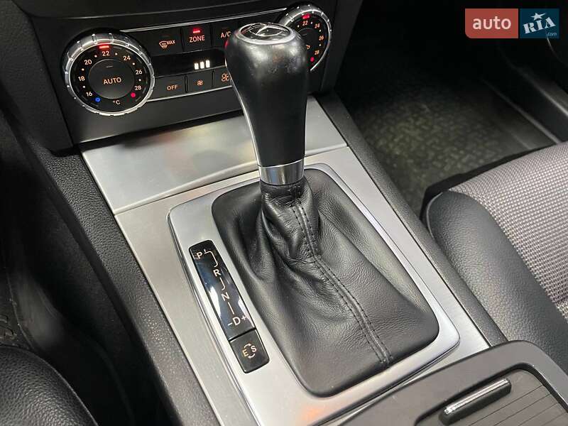 Універсал Mercedes-Benz C-Class 2013 в Києві