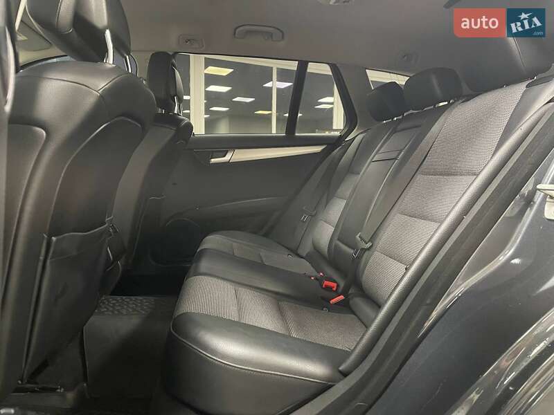Універсал Mercedes-Benz C-Class 2013 в Києві