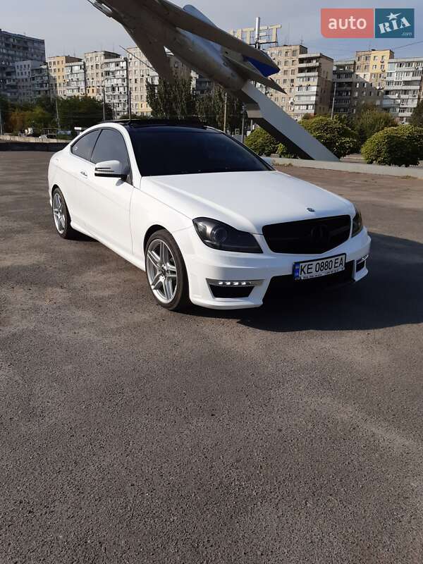 Mercedes-Benz C-Class 2012