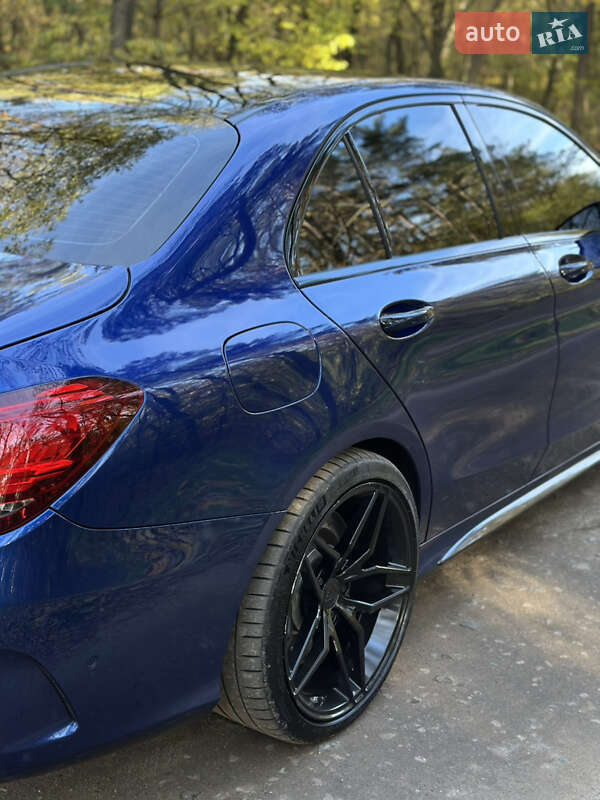 Седан Mercedes-Benz C-Class 2019 в Киеве