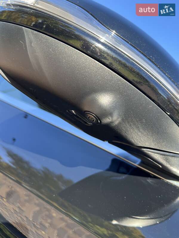 Седан Mercedes-Benz C-Class 2019 в Киеве фото 36 Седан Mercedes-Benz C-Class 2019 в Киеве