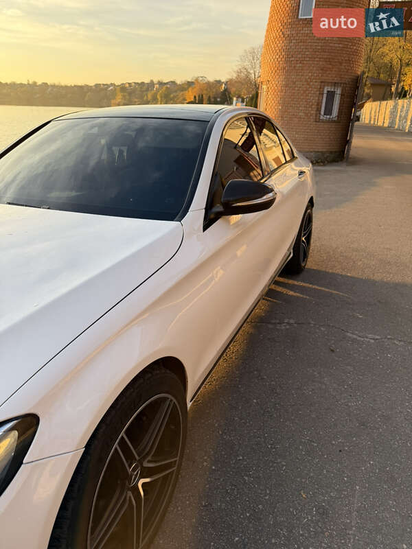 Седан Mercedes-Benz C-Class 2016 в Кропивницькому