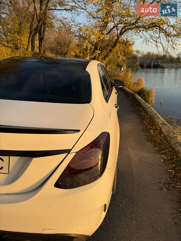 Седан Mercedes-Benz C-Class 2016 в Кропивницькому