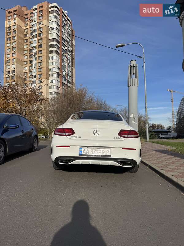Купе Mercedes-Benz C-Class 2017 в Києві фото 10 Купе Mercedes-Benz C-Class 2017 в Києві