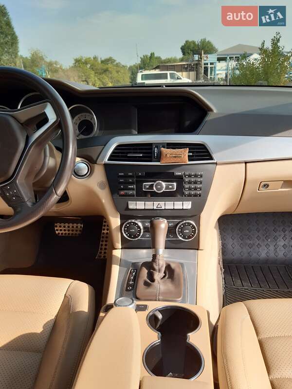 Купе Mercedes-Benz C-Class 2012 в Дніпрі