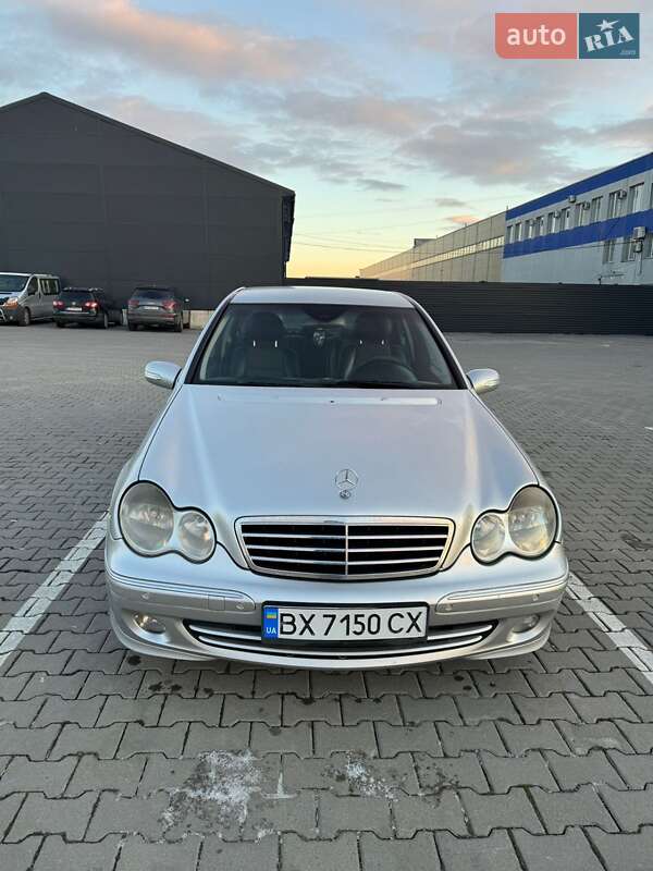 Седан Mercedes-Benz C-Class 2004 в Черновцах фото 3 Седан Mercedes-Benz C-Class 2004 в Черновцах