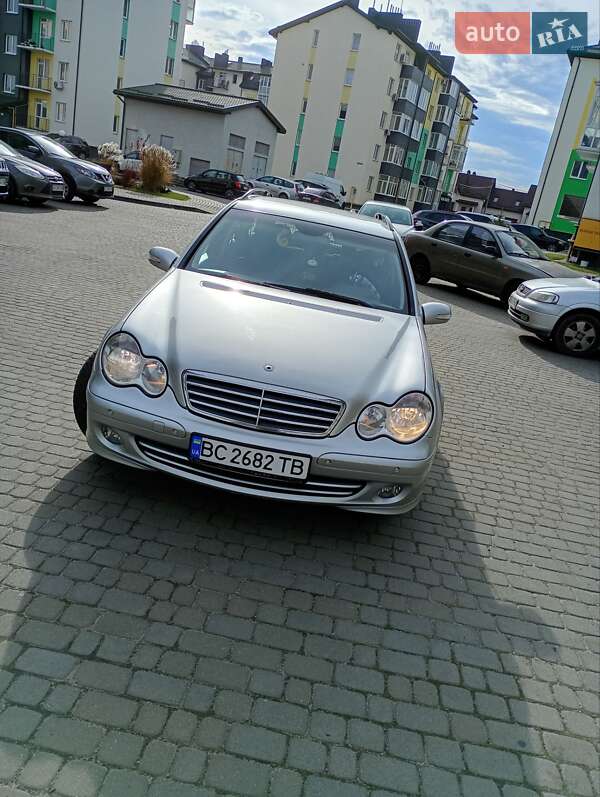 Универсал Mercedes-Benz C-Class 2004 в Львове