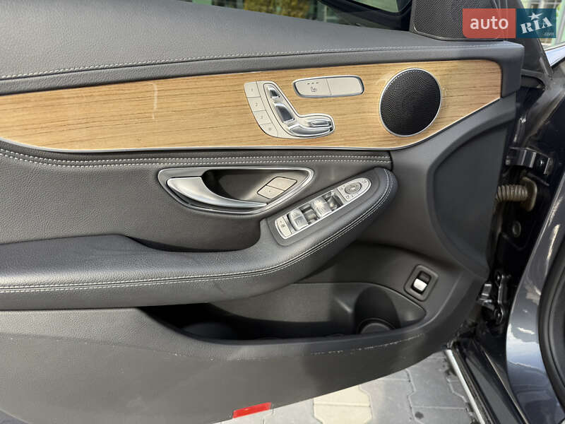 Седан Mercedes-Benz C-Class 2015 в Києві