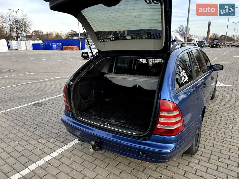 Универсал Mercedes-Benz C-Class 2003 в Коломые
