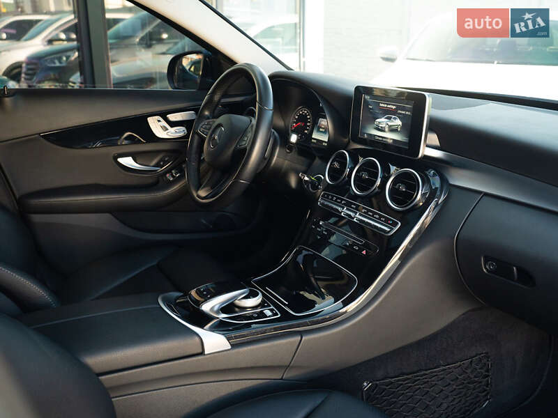 Седан Mercedes-Benz C-Class 2016 в Одессе фото 43 Седан Mercedes-Benz C-Class 2016 в Одессе