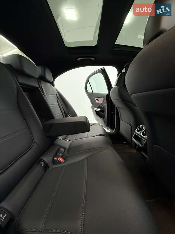Седан Mercedes-Benz C-Class 2024 в Одесі фото 36 Седан Mercedes-Benz C-Class 2024 в Одесі