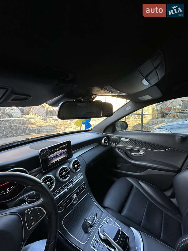 Седан Mercedes-Benz C-Class 2017 в Вишневом