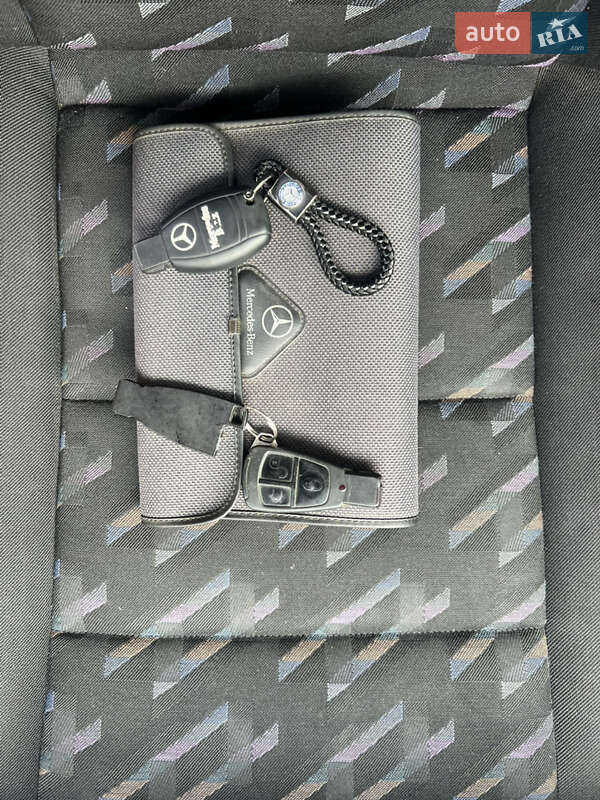 Седан Mercedes-Benz C-Class 1997 в Лозовій