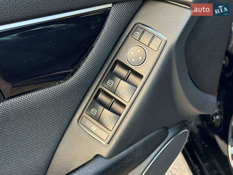 Универсал Mercedes-Benz C-Class 2012 в Одессе фото 13 Универсал Mercedes-Benz C-Class 2012 в Одессе