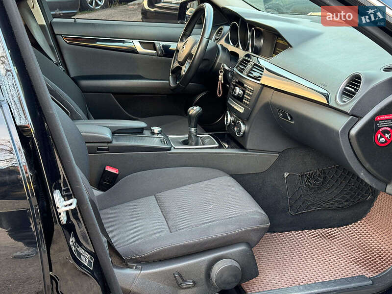 Универсал Mercedes-Benz C-Class 2012 в Одессе фото 23 Универсал Mercedes-Benz C-Class 2012 в Одессе