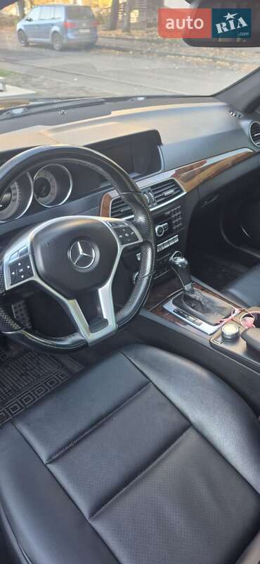 Седан Mercedes-Benz C-Class 2014 в Луцке фото 8 Седан Mercedes-Benz C-Class 2014 в Луцке