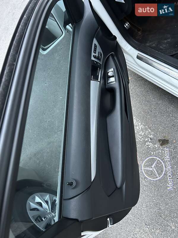 Купе Mercedes-Benz C-Class 2012 в Дніпрі