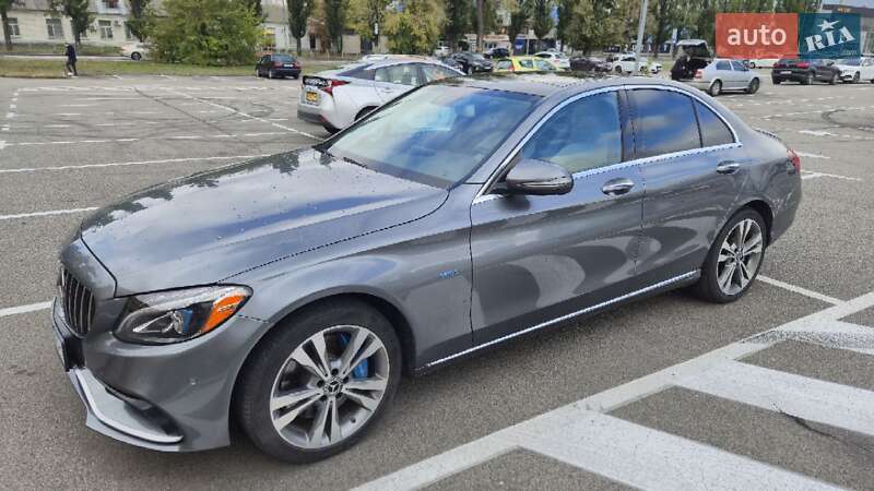 Седан Mercedes-Benz C-Class 2017 в Киеве