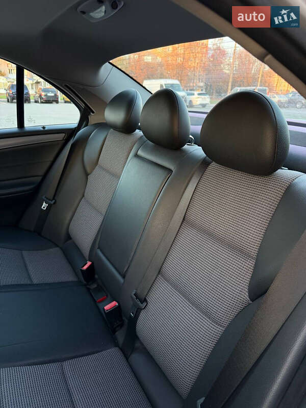 Седан Mercedes-Benz C-Class 2005 в Луцке фото 19 Седан Mercedes-Benz C-Class 2005 в Луцке