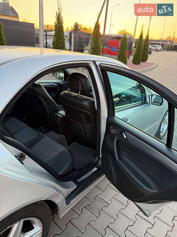 Седан Mercedes-Benz C-Class 2005 в Луцке фото 23 Седан Mercedes-Benz C-Class 2005 в Луцке