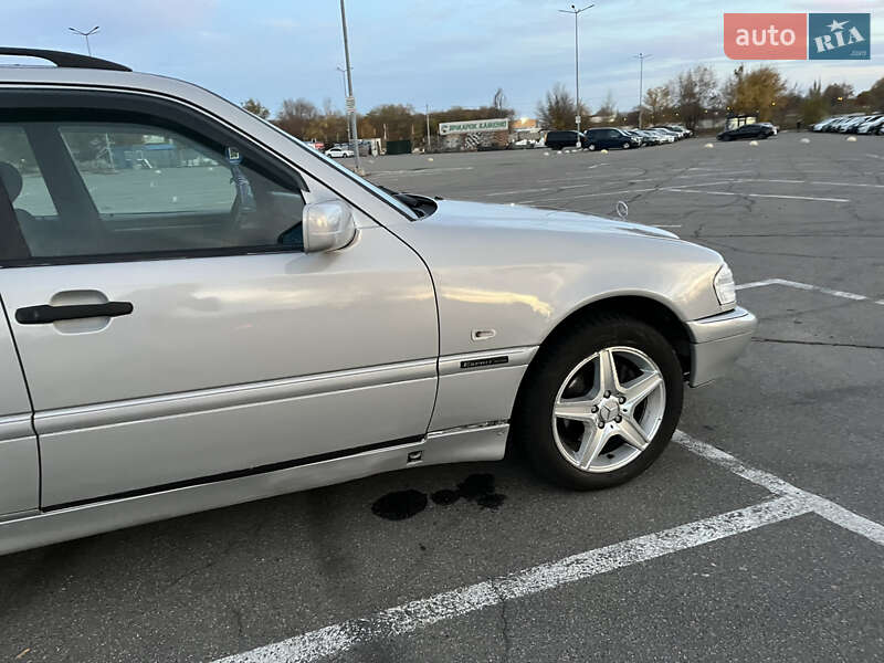 Універсал Mercedes-Benz C-Class 2000 в Дніпрі фото 12 Універсал Mercedes-Benz C-Class 2000 в Дніпрі