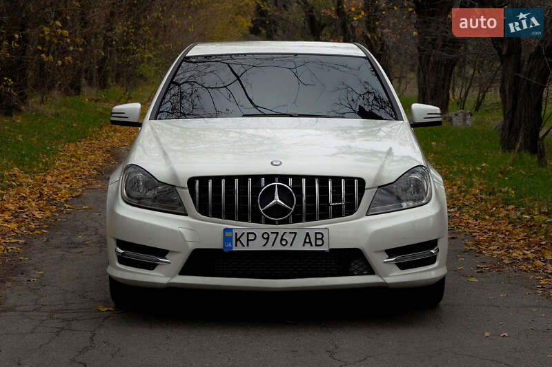 Седан Mercedes-Benz C-Class 2011 в Запорожье
