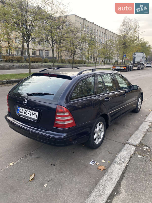 Універсал Mercedes-Benz C-Class 2003 в Києві