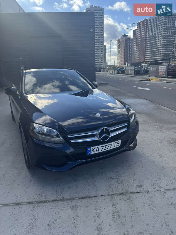 Седан Mercedes-Benz C-Class 2015 в Киеве