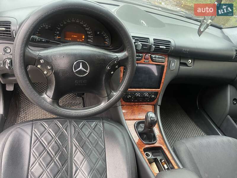 Седан Mercedes-Benz C-Class 2002 в Вінниці