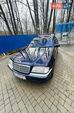 Седан Mercedes-Benz C-Class 1997 в Долині