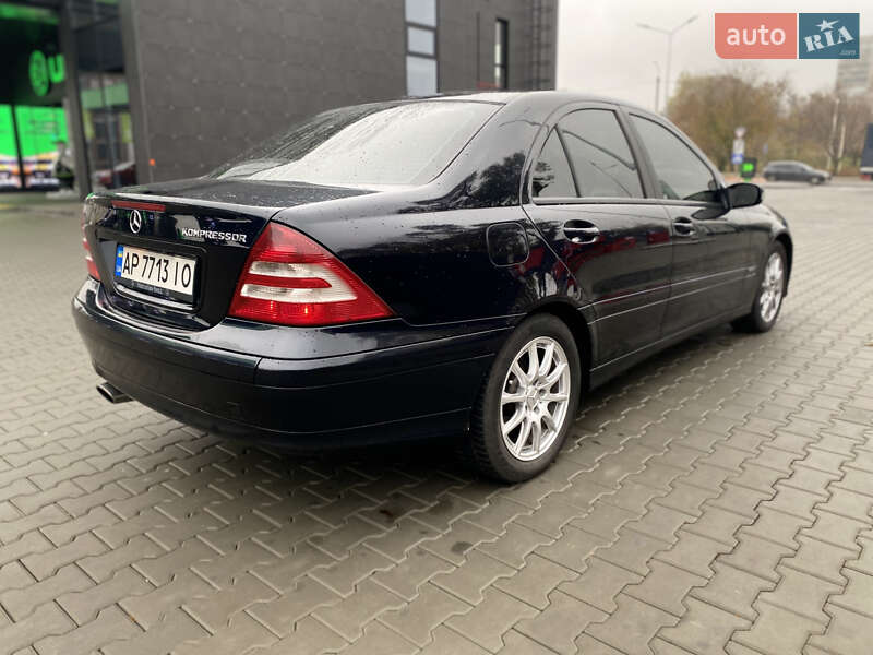 Седан Mercedes-Benz C-Class 2007 в Дніпрі