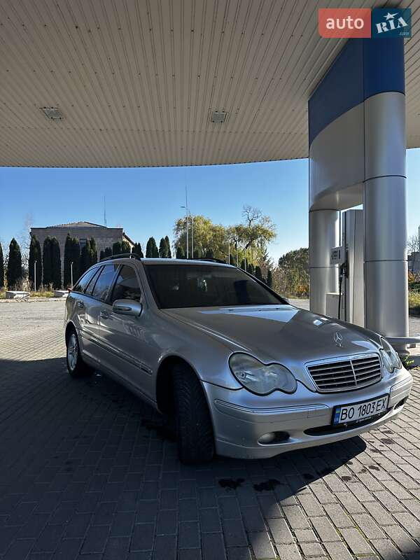 Mercedes-Benz C-Class 2002 Mercedes-Benz C-Class 2002
