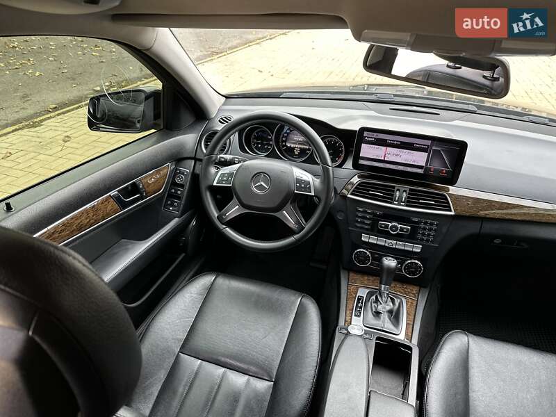 Седан Mercedes-Benz C-Class 2013 в Одесі фото 24 Седан Mercedes-Benz C-Class 2013 в Одесі