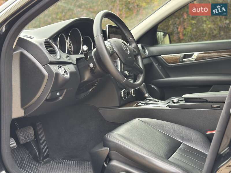 Седан Mercedes-Benz C-Class 2013 в Одесі фото 28 Седан Mercedes-Benz C-Class 2013 в Одесі