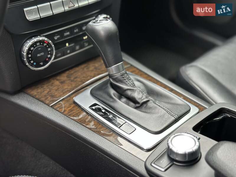 Седан Mercedes-Benz C-Class 2013 в Одесі фото 48 Седан Mercedes-Benz C-Class 2013 в Одесі