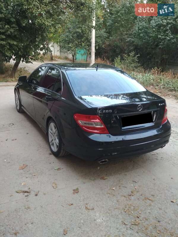 Седан Mercedes-Benz C-Class 2008 в Николаеве